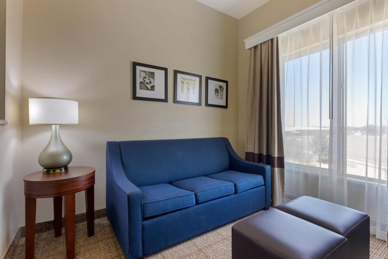Comfort Suites Гейнсвил Екстериор снимка