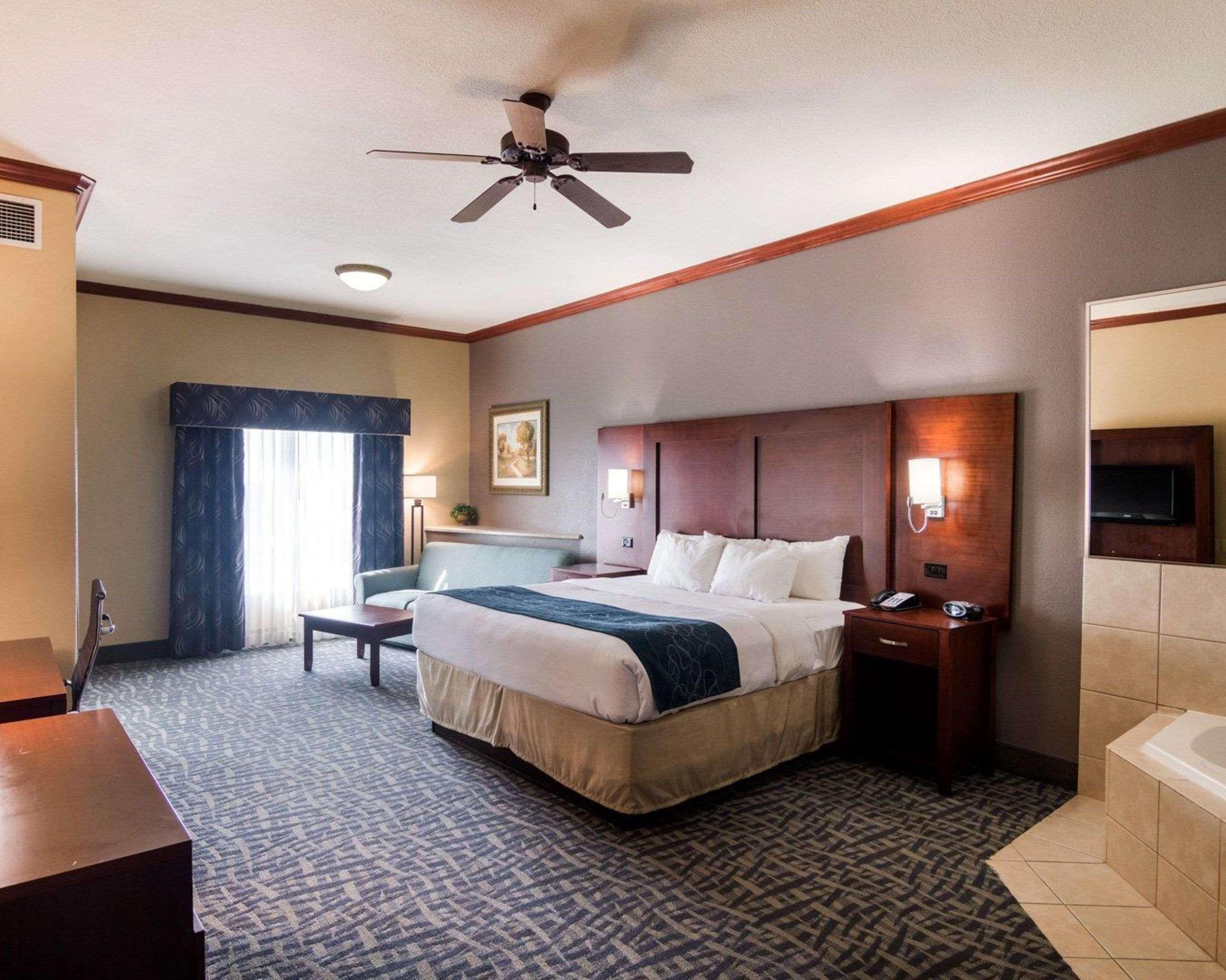 Comfort Suites Гейнсвил Екстериор снимка