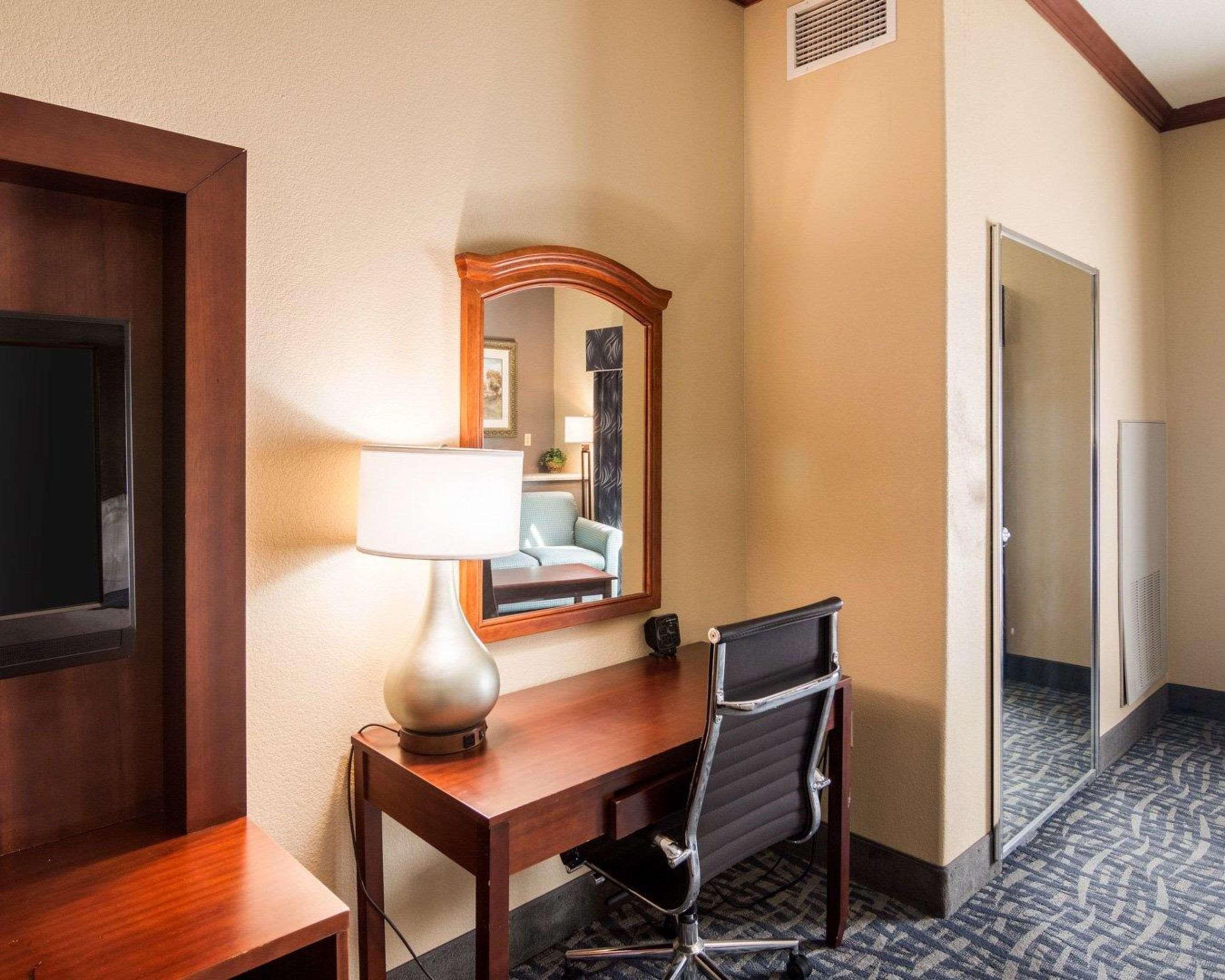Comfort Suites Гейнсвил Екстериор снимка